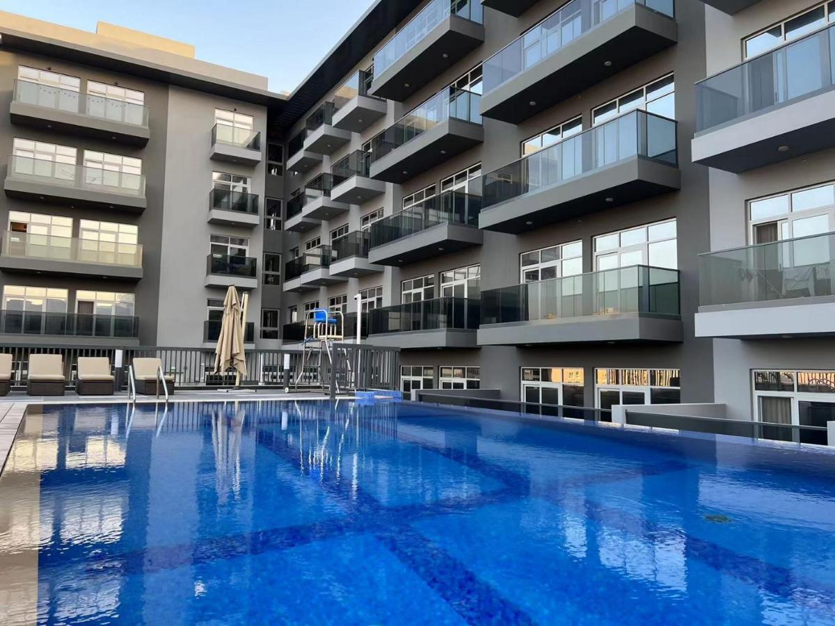 Penrose Place Jvc Апартаменты *
