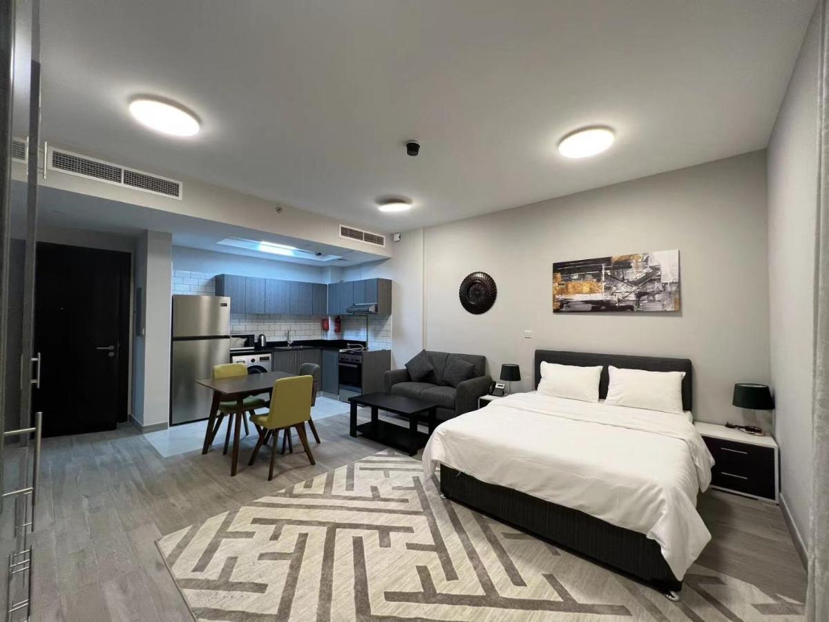 Penrose Place Jvc Апартаменты *